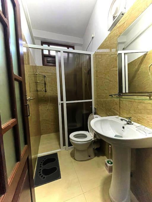 Saru Holiday Apartment - Upto 6 Guests Канді Екстер'єр фото