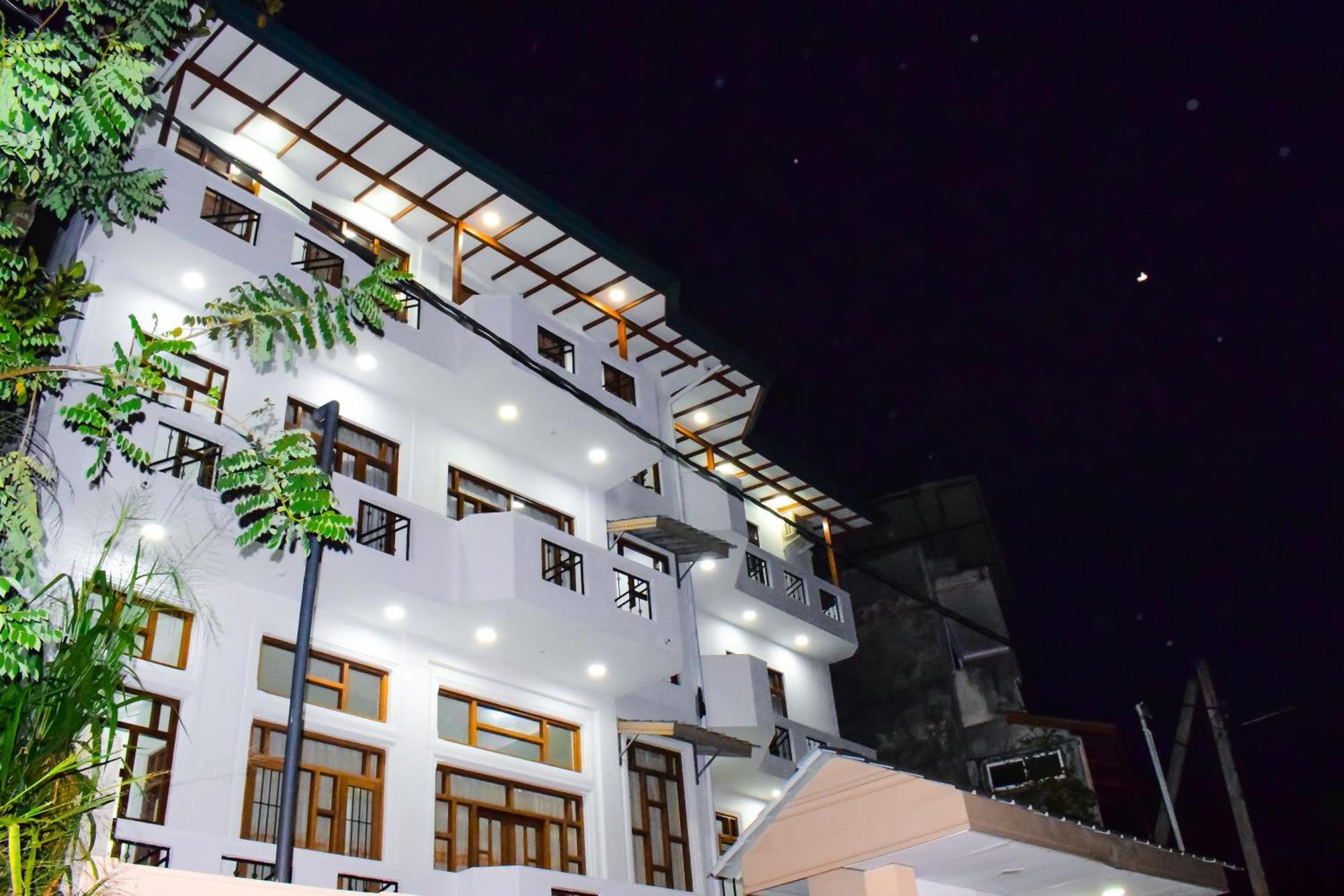 Saru Holiday Apartment - Upto 6 Guests Канді Екстер'єр фото