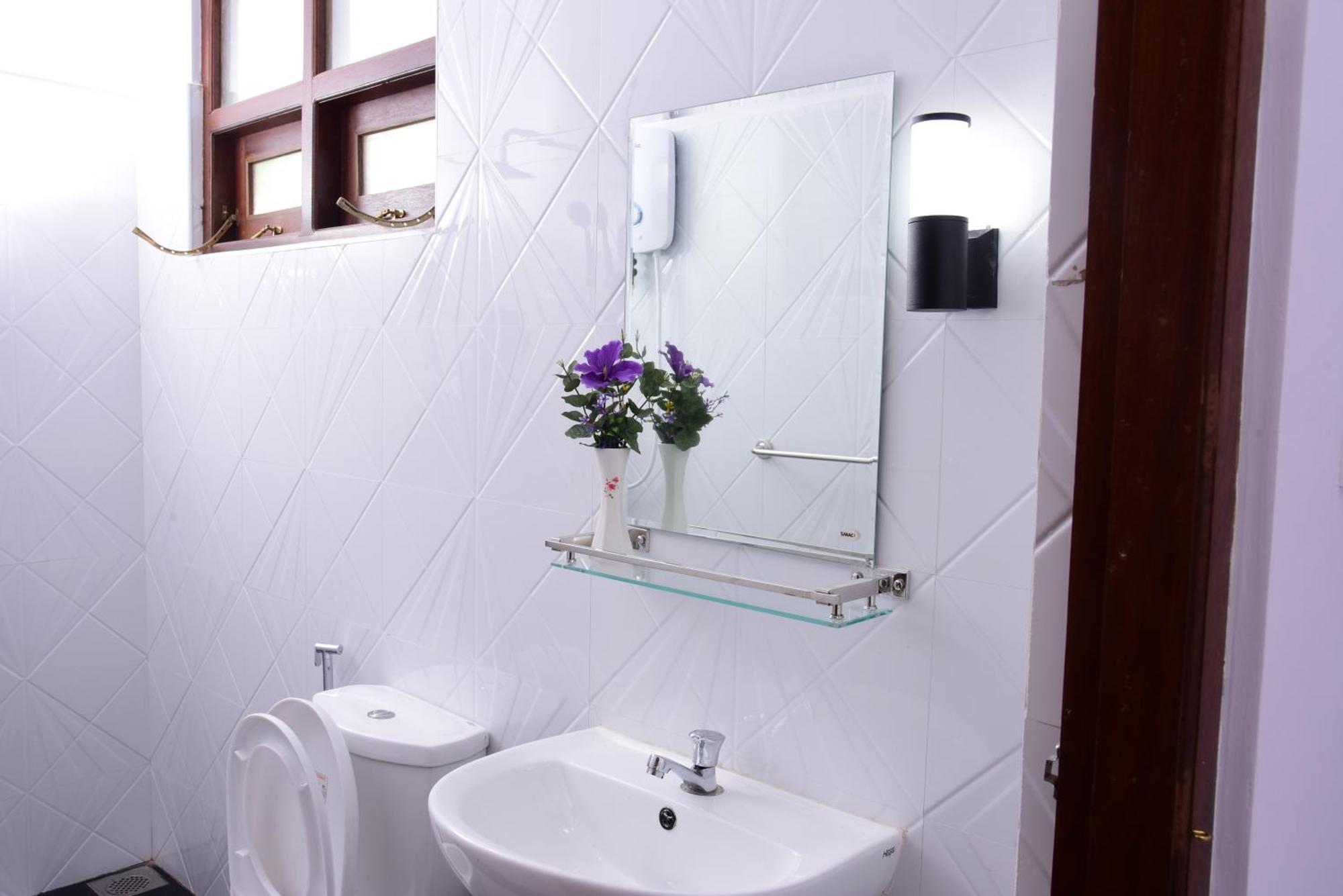 Saru Holiday Apartment - Upto 6 Guests Канді Екстер'єр фото